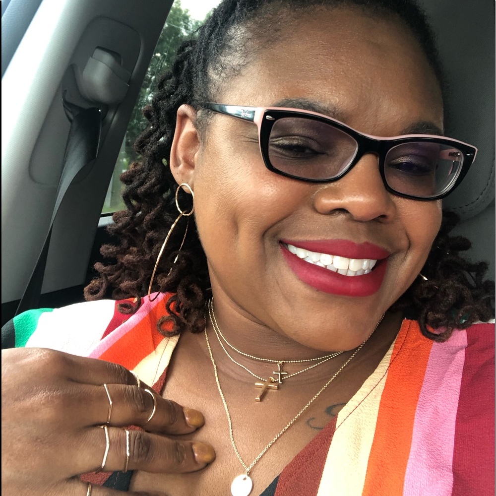 Meet your Posher, Taneia